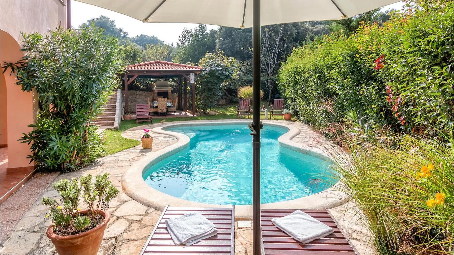 Stunning Apartment In Pula With Jacuzzi